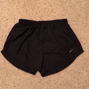 Black Nike Shorts L